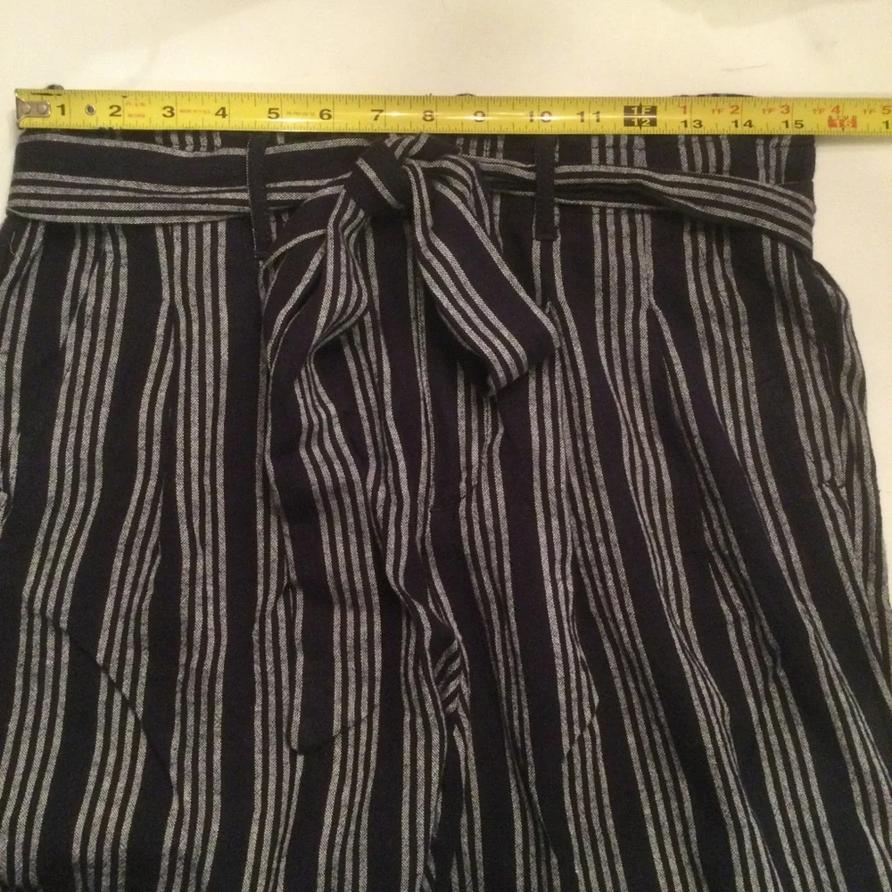 Loft Outlet Linen Blend High-Rise Stripped Cropped Pants Size 10P - Picture 9 of 11